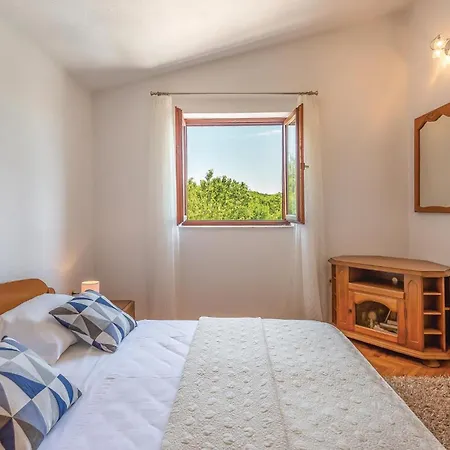 Stunning In With Kitchen Holiday home *
