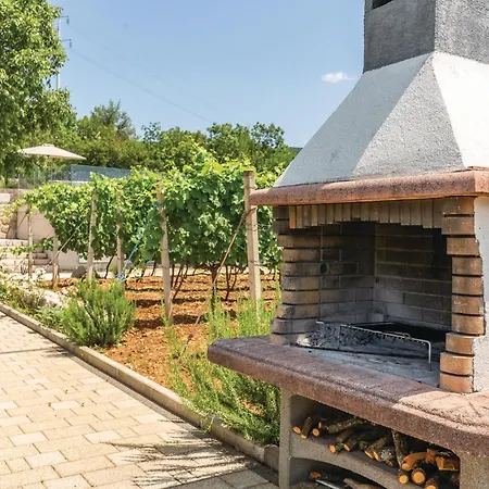 Stunning In With Kitchen Imotski
